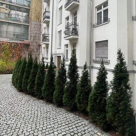 Cute Apartment Perfect For Business And Travel. ワルシャワ エクステリア 写真