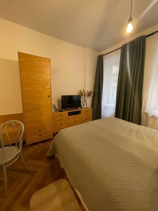 Cute Apartment Perfect For Business And Travel. ワルシャワ エクステリア 写真
