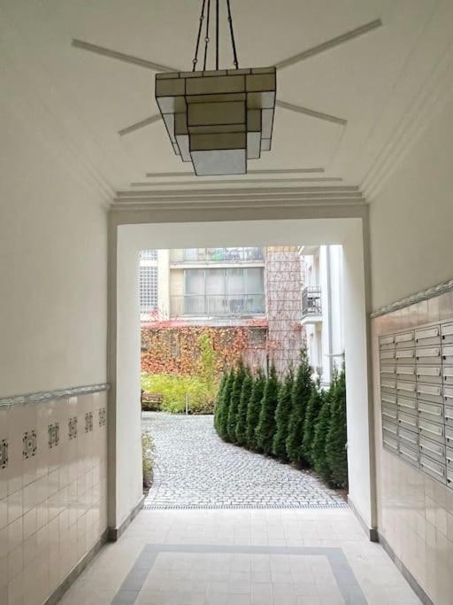 Cute Apartment Perfect For Business And Travel. ワルシャワ エクステリア 写真